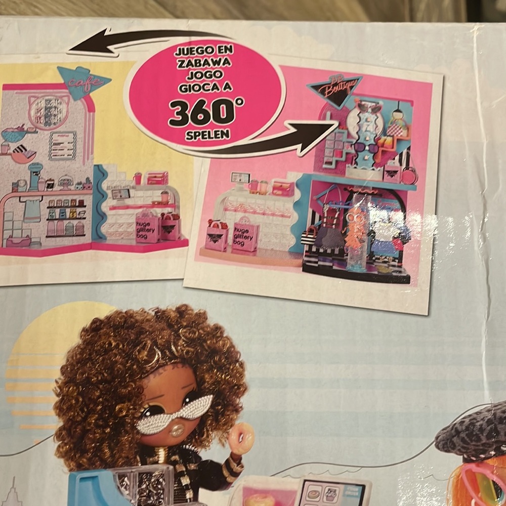 LOL OMG MALL NWOT - Picture 10 of 14